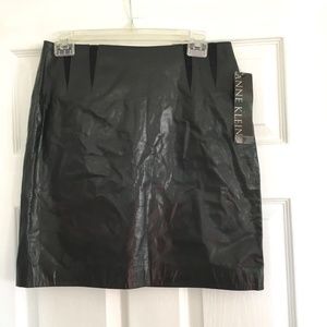 Genuine Anne Klein Black Leather Mini Pencil Skirt New with Tags Size 6 NWT
